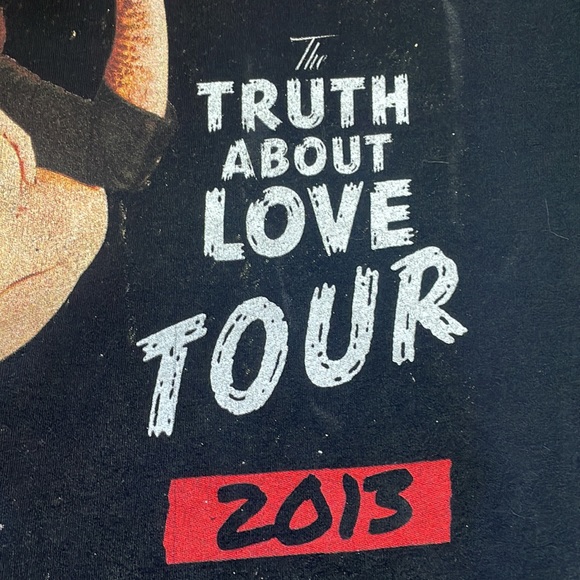 PINK Tee 🎸🔥 - Picture 5 of 9